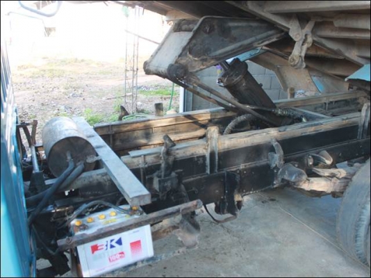 ขาย รถ 6 ล้อ ดั้มกระเทย ISUZU TL 85 แรงม้า ปี25