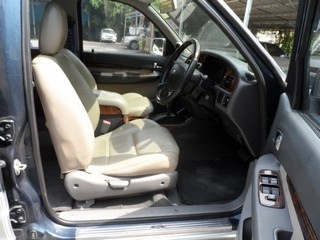 FORD EVEREST limited 2.5 AT ปี 2004 รถเจ้าของเดียว จัดไฟแนนซ์ได้ T.086-527-9533