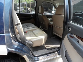 FORD EVEREST limited 2.5 AT ปี 2004 รถเจ้าของเดียว จัดไฟแนนซ์ได้ T.086-527-9533