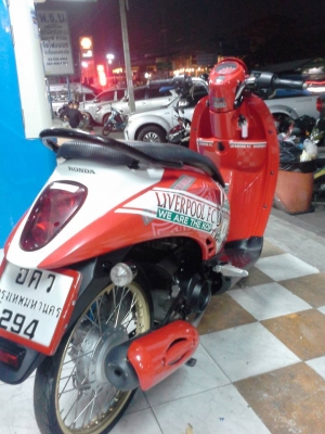 Honda Scoopy – i รถสวยปี 2555 ลายลิเวอร์พูล ลายลิขสิทธิ์แท้ ขายถูก Honda Scoopy – i รถสวยปี 2555 ลายลิเวอร์พูล ลายลิขสิทธิ์แท้ ขายถูก
