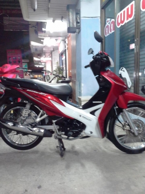 ขายถูก Honda Wave 110i ปี 2556 รุ่นใหม่ล่าสุด เครื่องดีประหยัดน้ำมัน ขายถูก Honda Wave 110i ปี 2556 รุ่นใหม่ล่าสุด เครื่องดีประหยัดน้ำมัน