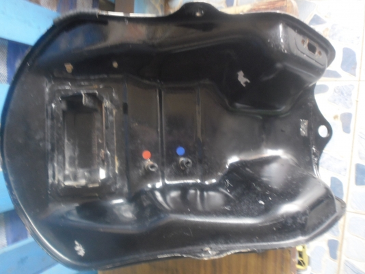 ขานถังKsr 1ใบครับ สภาพสวยๆครับ ค่อนใหม่ไม่มีสนิมครับ