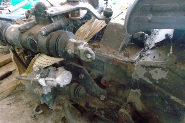 ขายด่วนเกียร์รถสิบล้อISUZUเดก้า270สภาพดีพร้อมใช้งาน