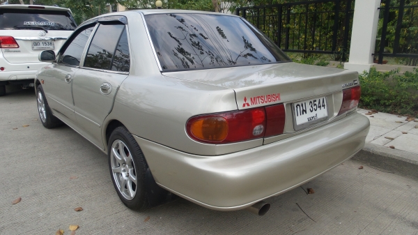 รถบ้านแท้