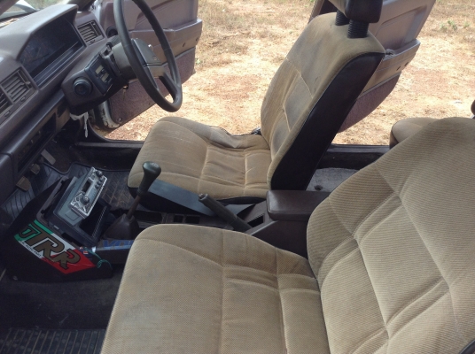 ขายรถเก๋ง MITSU GALANT สถาพยังใช้งานได้ดี แอร์เย็น ล้อแม็ก เอาไปเก็บสีหน่อยสวยเลย ทะเบียนพร้อมโอนครับ