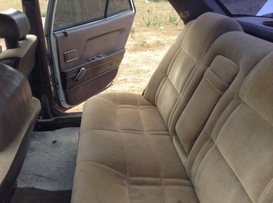 ขายรถเก๋ง MITSU GALANT สถาพยังใช้งานได้ดี แอร์เย็น ล้อแม็ก เอาไปเก็บสีหน่อยสวยเลย ทะเบียนพร้อมโอนครับ