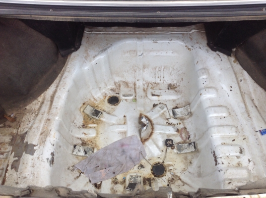 ขายรถเก๋ง MITSU GALANT สถาพยังใช้งานได้ดี แอร์เย็น ล้อแม็ก เอาไปเก็บสีหน่อยสวยเลย ทะเบียนพร้อมโอนครับ