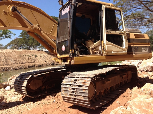 ขาย cat 320 V2