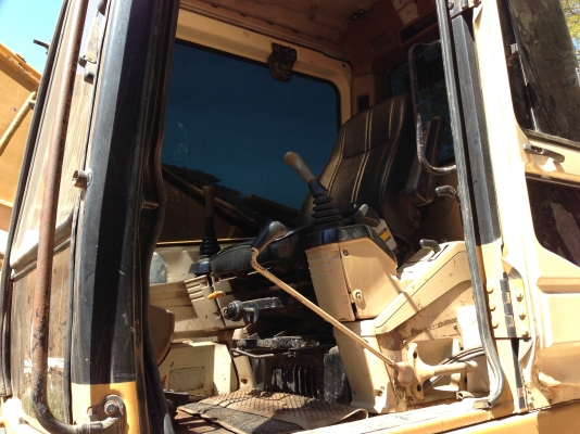 ขาย cat 320 V2