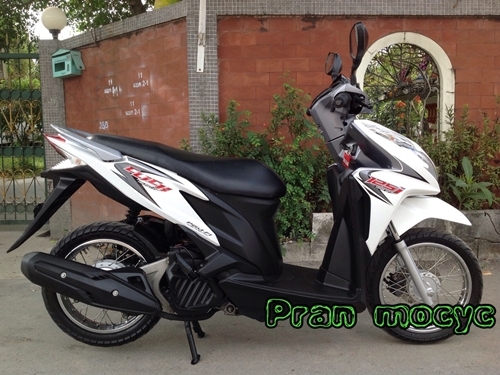 ขายHonda click สีขาวเทา ปี2556 ขายHonda click สีขาวเทา ปี2556