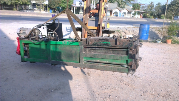 Sell> ขายแท่นอัดกระดาษแนวนอนมือสอง ราคาถูกครับ เพิ่งต่อมาใหม่ ใช้งานได้เป็นอย่างดีครับ มอเตอร์ 10HP นครปฐมครับ