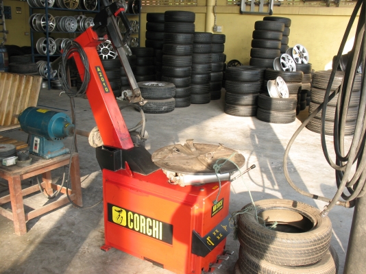 ขายเครื่องถอดยางคอร์กี้