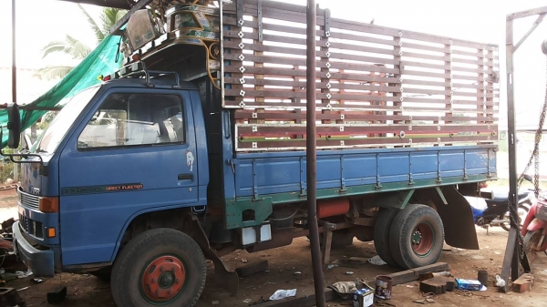 ***ขายแล้วครับขอบคุณ Truck2hand ขาย6ล้อ115ประกอบเครื่่อง+ช่วงล่างใหญ่ๆ ISUZU NPR59L วางเครื่อง6BD1 165แรงแน่นๆแรงอึด แห้งไม่มีเยิ้ม เกียร์ใหญ่ ช่วงล่างFหน้า-หลัง คัสซีสวยไม่ปะไม่ดาม กระบะพื้นไม้คอกไม้สูงสภาพสวยๆไม่มีหัก ยาง8.25ดี6เส้น หัวเก๋งบางดีไม่ผุ เก ***ขายแล้วครับขอบคุณ Truck2hand ขาย6ล้อ115ประกอบเครื่่อง+ช่วงล่างใหญ่ๆ ISUZU NPR59L วางเครื่อง6BD1 165แรงแน่นๆแรงอึด แห้งไม่มีเยิ้ม เกียร์ใหญ่ ช่วงล่างFหน้า-หลัง คัสซีสวยไม่ปะไม่ดาม กระบะพื้นไม้คอกไม้สูงสภาพสวยๆไม่มีหัก ยาง8.25ดี6เส้น หัวเก๋งบางดีไม่ผุ เก