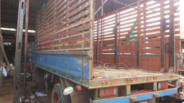 ***ขายแล้วครับขอบคุณ Truck2hand ขาย6ล้อ115ประกอบเครื่่อง+ช่วงล่างใหญ่ๆ ISUZU NPR59L วางเครื่อง6BD1 165แรงแน่นๆแรงอึด แห้งไม่มีเยิ้ม เกียร์ใหญ่ ช่วงล่างFหน้า-หลัง คัสซีสวยไม่ปะไม่ดาม กระบะพื้นไม้คอกไม้สูงสภาพสวยๆไม่มีหัก ยาง8.25ดี6เส้น หัวเก๋งบางดีไม่ผุ เก ***ขายแล้วครับขอบคุณ Truck2hand ขาย6ล้อ115ประกอบเครื่่อง+ช่วงล่างใหญ่ๆ ISUZU NPR59L วางเครื่อง6BD1 165แรงแน่นๆแรงอึด แห้งไม่มีเยิ้ม เกียร์ใหญ่ ช่วงล่างFหน้า-หลัง คัสซีสวยไม่ปะไม่ดาม กระบะพื้นไม้คอกไม้สูงสภาพสวยๆไม่มีหัก ยาง8.25ดี6เส้น หัวเก๋งบางดีไม่ผุ เก