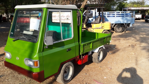 รถบรรทุกการเกษตรขับ 4x4