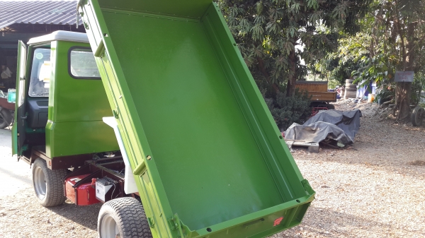 รถบรรทุกการเกษตรขับ 4x4