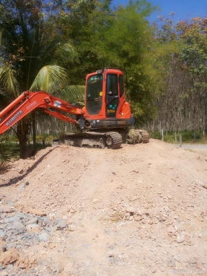 ขายรถขุดคูโบต้าขนาด  5  ตัน