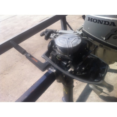 ขายเครื่องยนต์เรือ Yamaha 4แรงม้า 2 จังหวะ มือสองจากญี่ปุ่น