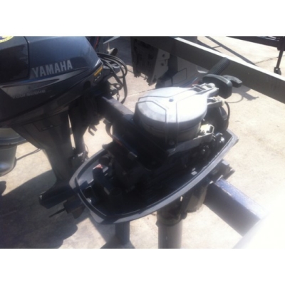 ขายเครื่องยนต์เรือ Yamaha 4แรงม้า 2 จังหวะ มือสองจากญี่ปุ่น