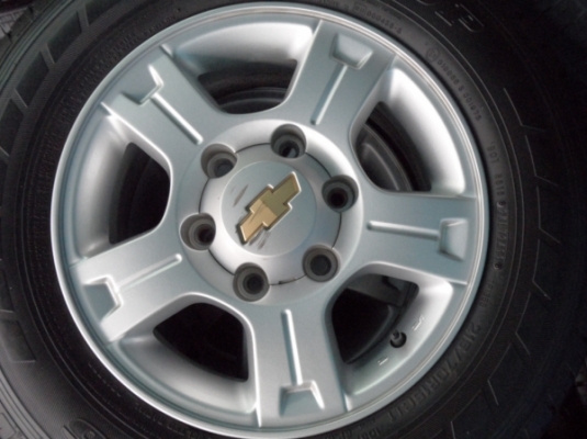 ขายล้อแมก chev corolado ตัว top + ยางมิชลิน ปี12 week 28