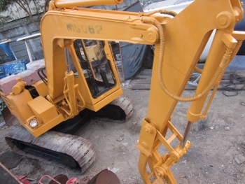 ขาย- รถขุด รถแบคโฮ พร้อมหัวคีบไม้ MITSUBISHI: MS062 (PC 60) เครื่อง 4 สูบ สภาพพร้อมใช้งาน