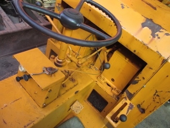 ขาย- รถบด นั่งขับ KOMATSU ล้อเหล็ก หน้า หลัง แบบสั่นสะเทือน เครื่องยนต์ เบนซิน 1 สูบ