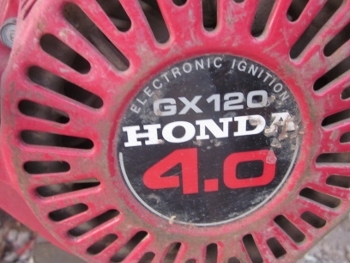 ขาย- เครื่องตบดิน แบบจิ้งโจ้ ตบกระโดด HONDA เครื่องยนต์เบนซิน 4 จังหวะ สภาพพร้อมใช้งาน