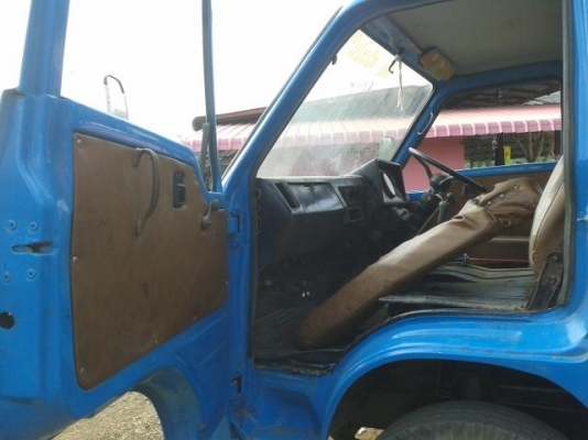 ขายหกล้อดัมพ์ Isuzu TR เครื่อง 4BB1 100 แรง เฟืองท้าย F สโลกลาง กระบอกดัมพ์ 6 ตัน