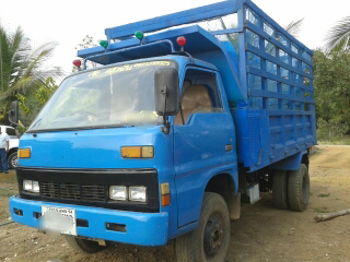 ขายหกล้อดัมพ์ Isuzu TR เครื่อง 4BB1 100 แรง เฟืองท้าย F สโลกลาง กระบอกดัมพ์ 6 ตัน