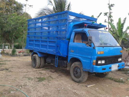 ขายหกล้อดัมพ์ Isuzu TR เครื่อง 4BB1 100 แรง เฟืองท้าย F สโลกลาง กระบอกดัมพ์ 6 ตัน