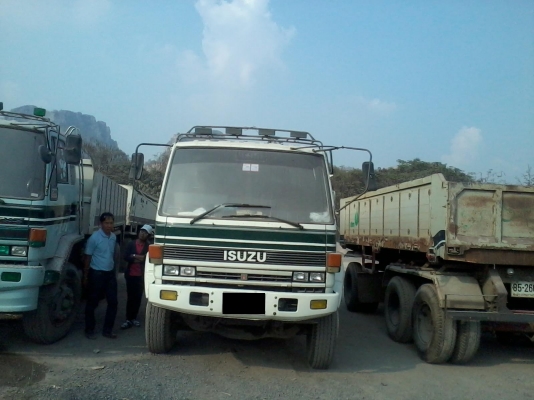 ขายด่วน Isuzu Rocky FXZ23NFYK เครื่อง 6SD1 ,240 แรงม้า ติดก๊าซ 6 ถังลูก 3 คานยัดยังไม่ลงเล่ม