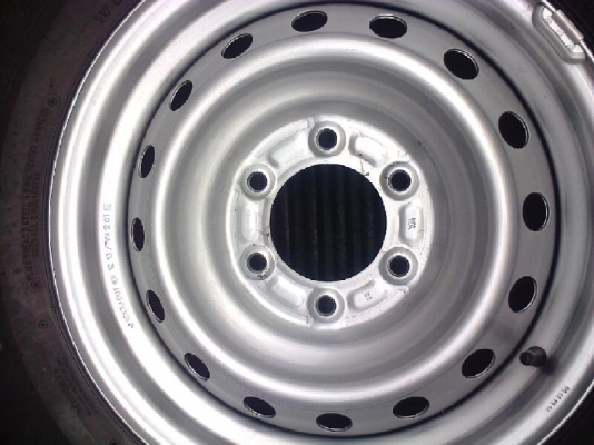 ล้อกระทะ16อีซุซุตัวใหม่พร้อมยางบิดโตน24570R16ป้ายแดงปี13 ล้อกระทะ16อีซุซุตัวใหม่พร้อมยางบิดโตน24570R16ป้ายแดงปี13