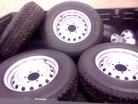 ล้อกระทะ16อีซุซุตัวใหม่พร้อมยางบิดโตน24570R16ป้ายแดงปี13 ล้อกระทะ16อีซุซุตัวใหม่พร้อมยางบิดโตน24570R16ป้ายแดงปี13