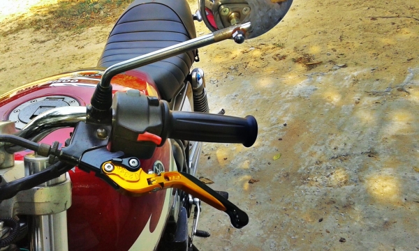 ขายด่วนๆ XJR400 ราคาสุดท้ายแล้ว 55000 วันนี้ผมพึ่งซื้อแบตลูกใหม่มาใส่ให้