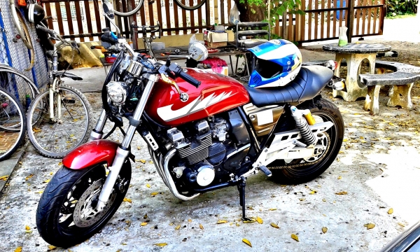 ขายด่วนๆ XJR400 ราคาสุดท้ายแล้ว 55000 วันนี้ผมพึ่งซื้อแบตลูกใหม่มาใส่ให้