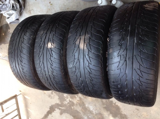 ขายล้อกล้วย โครเมี่ยม ขอบ20  6รู พร้อมยาง ถูกๆ 14500.- ครับ