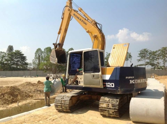 ขาย รถแบคโฮ KOMATSU PC100-5