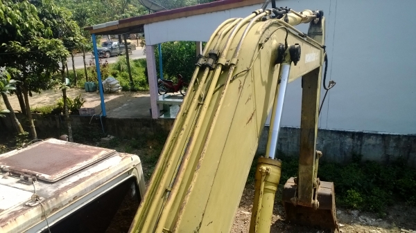 PC200-5คอนโทนสั้น ซีเรียล62479 เครื่องแห้ง ปั้มแห้ง เอวใหม่ ไฟตัด แอร์มี บอดี้สวยใฃ้ได้