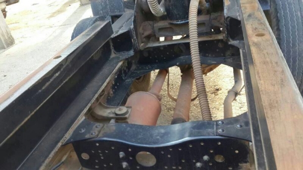 รถอีซูซุ 6 ล้อดั้ม 130 แรงม้า ปี 49.  สนใจติดต่อ 081 - 6079515