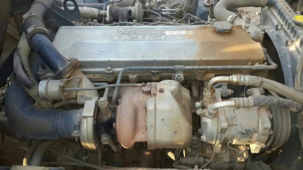 รถอีซูซุ 6 ล้อดั้ม 130 แรงม้า ปี 49.  สนใจติดต่อ 081 - 6079515