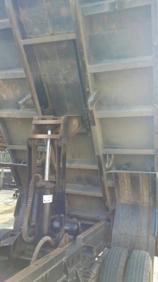 รถอีซูซุ 6 ล้อดั้ม 130 แรงม้า ปี 49.  สนใจติดต่อ 081 - 6079515