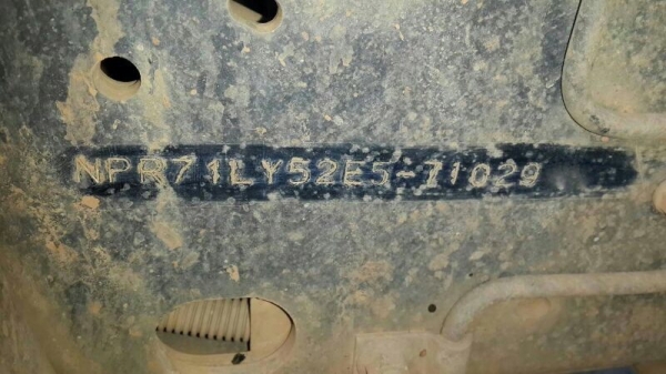 รถอีซูซุ 6 ล้อดั้ม 130 แรงม้า ปี 49.  สนใจติดต่อ 081 - 6079515