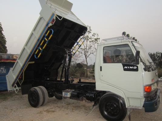 ขายหกล้อดั้ม km777 117 hp ดั้มดิน  ราคา  62   ต่อรองได้ครับ