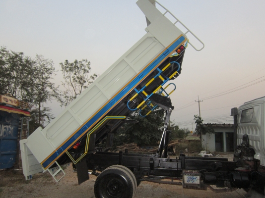 ขายหกล้อดั้ม km777 117 hp ดั้มดิน  ราคา  62   ต่อรองได้ครับ