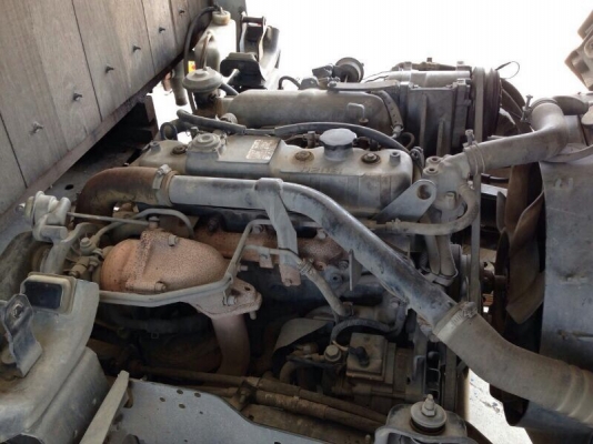 รถอีซูซุ 4 ล้อ รั้ว 100 แรงม้า. ปี 49.  สนใจติดต่อ 081 - 6079515