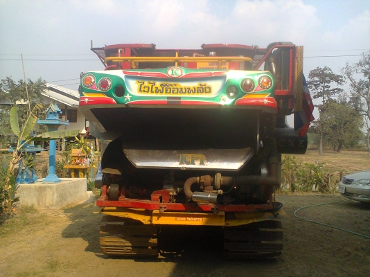 ขายรถเกี่ยว ไวไฟจอมพลัง รถเกี่ยวประมาน2500ไร่ มีเล่มจัดไฟแนนได้ครับ ซื้อมา 2050000