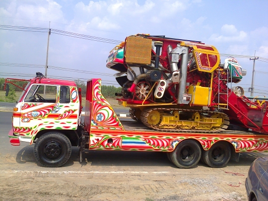 ขายรถเกี่ยว ไวไฟจอมพลัง รถเกี่ยวประมาน2500ไร่ มีเล่มจัดไฟแนนได้ครับ ซื้อมา 2050000