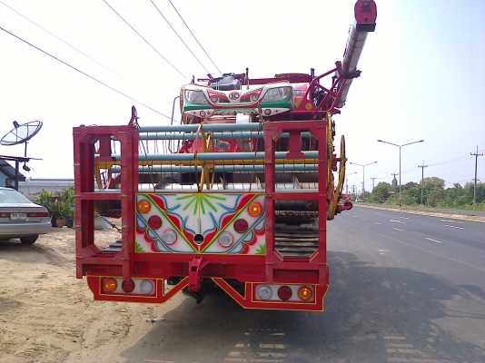 ขายรถเกี่ยว ไวไฟจอมพลัง รถเกี่ยวประมาน2500ไร่ มีเล่มจัดไฟแนนได้ครับ ซื้อมา 2050000