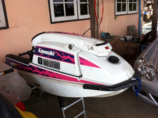 ขายเรือยืน kawasaki 550 cc.เครื่องหลีดเดิมๆ สภาพนางฟ้า..