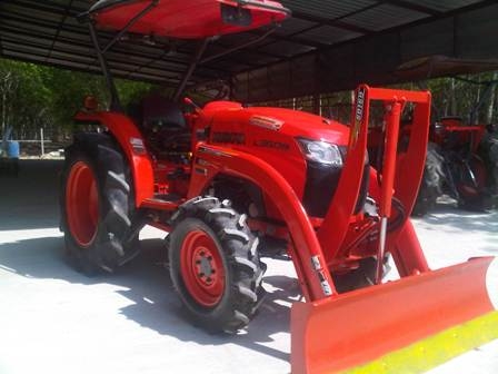 ขายรถไถ Kubota L 3608 (4WD) พร้อมดันหน้าคานบนตราช้าง ขายรถไถ Kubota L 3608 (4WD) พร้อมดันหน้าคานบนตราช้าง